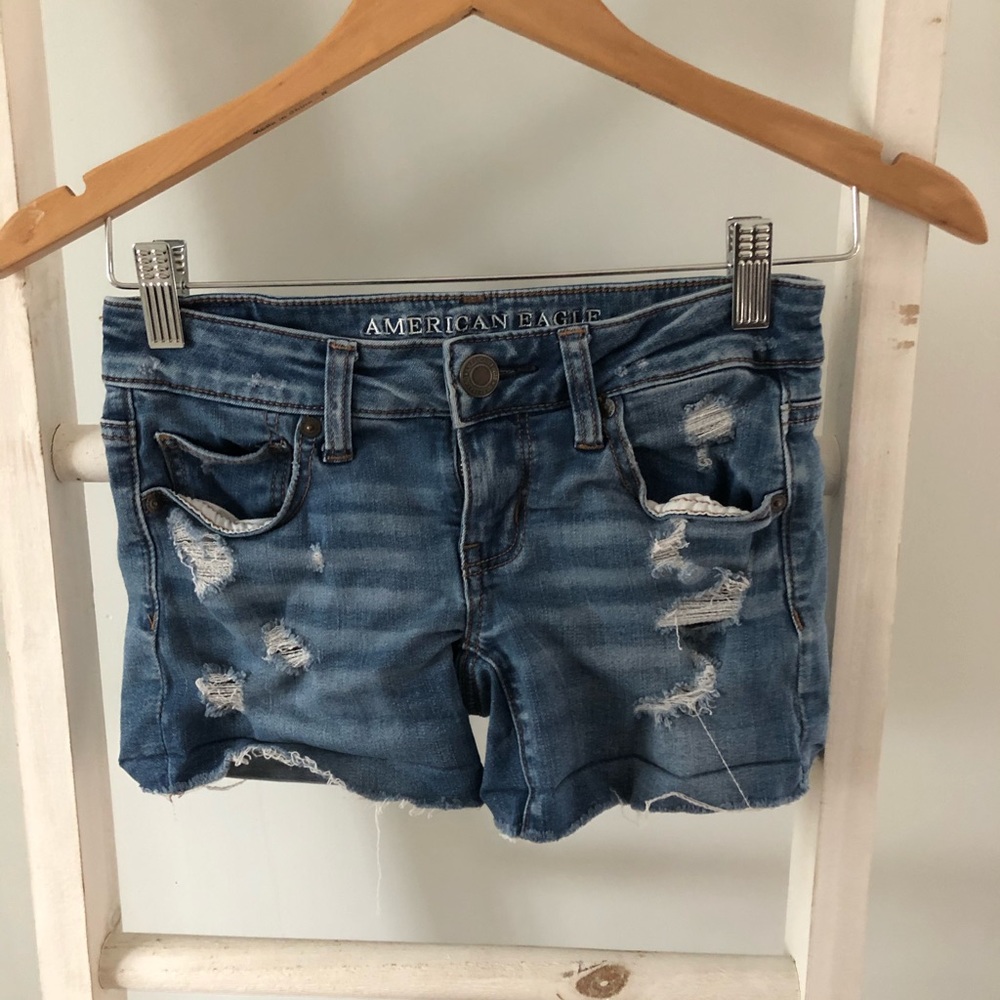 American Eagle Midi Shorts Size:00